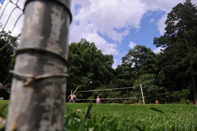  CAXIAS DO SUL, RS, BRASIL, 17/12/2018. Segunda-feira de muito calor em Caxias. Ambiental de clima. (Marcelo Casagrande/Agência RBS)