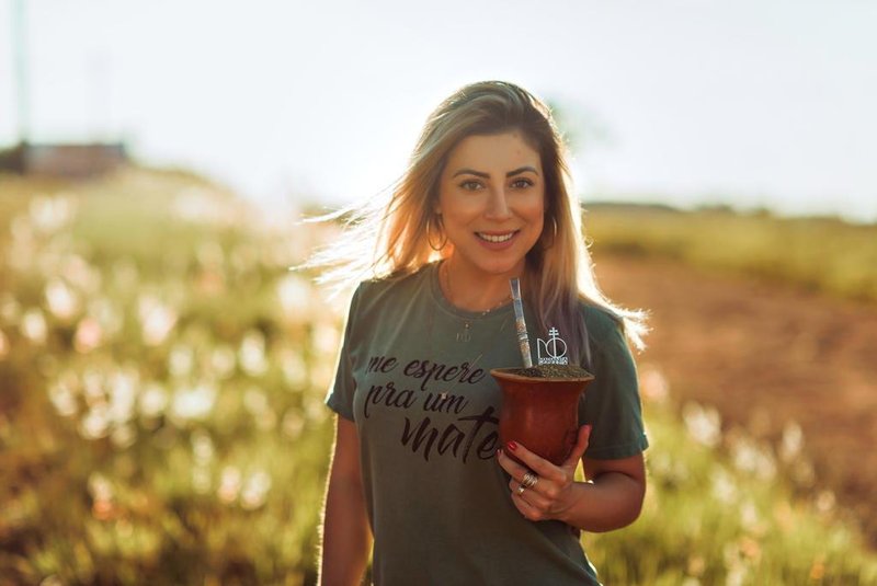 Marianita Ortaça lança grife de T-shirts