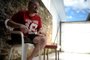 CAXIAS DO SUL, RS. BRASIL, 24/03/2019Alexandre Nunes, 28 anos e há dois anos eve que amputar uma perna devido ao câncer. Agora ele está em tratamentocontra dois nódulos no pulmão, e busca ajuda para comprar uma cadeira de rodas. (Lucas Amorelli/Agência RBS)