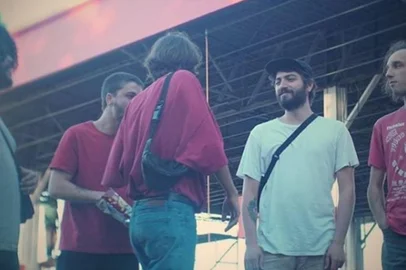 Banda caxiense Catavento participa de projeto da Budweiser, que acompanha a viagem dos guris até o Lollapalooza
