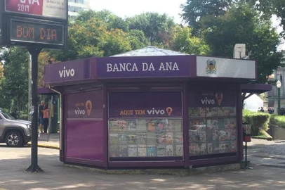 Bancas de revistas da praça Dante Alighieri, em Caxias, ganham mais tempo para desocupar espaços