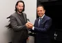 Keanu Reeves visita São Paulo e se reúne com prefeito e governador