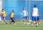 Diego Tardelli treina na função de Luan em coletivo do Grêmio
