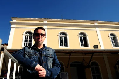  CAXIAS DO SUL, RS, BRASIL, 24/11/2017. Secretário da Cultura Joelmir da Silva Neto assumiu a pasta interinamente após a saída de sua antecessora. (Diogo Sallaberry/Agência RBS)