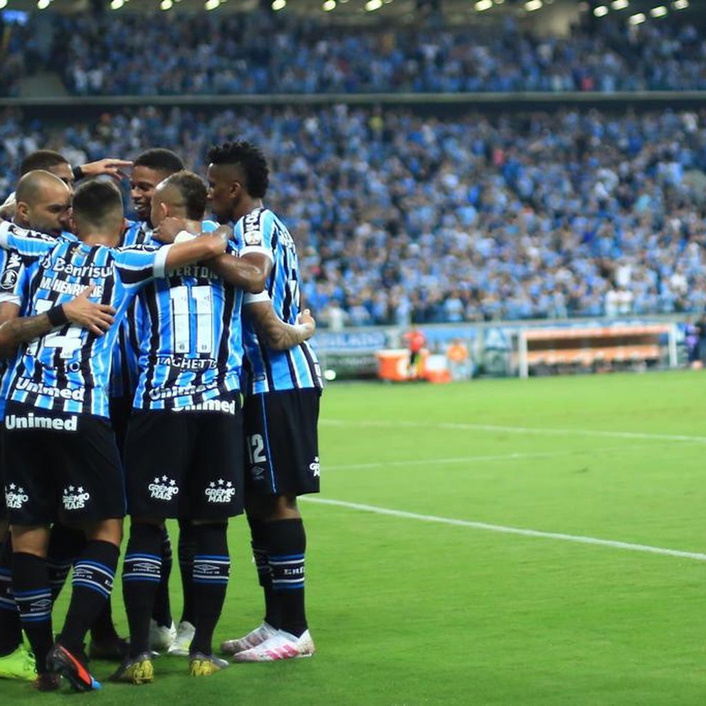 Antes TARDELI jogava futebol, agora só é salvo pelo