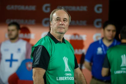Levir Culpi, técnico do Atlético-MG, no jogo contra o Cerro Porteño, no Paraguai