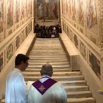 Degraus que teriam sido usados por Jesus para falar com Pôncio Pilatos