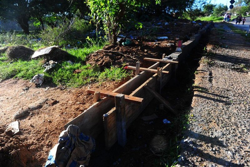  PORTO ALEGRE,RS,BRASIL.Obras paradas da construção do posto de saúde,na VIla Mario Quintana.(RONALDO BERNARDI/AGENCIA RBS).