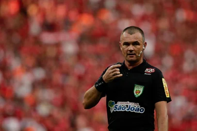  PORTO ALEGRE, RS, BRASIL, 14.04.2019. Inter e Grêmio se enfrentam no Beira-Rio em primeira partida pela final do Campeonato Gaúcho 2019. Clássico é o Gre-Nal de número 419.(Foto: Marco Favero / Agencia RBS)Indexador: Felix Zucco
