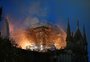 Estrutura da catedral de Notre-Dame "está a salvo", dizem bombeiros