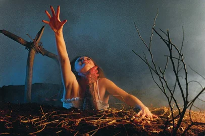 Cena do filme Uma Noite Alucinante - A Morte do Demônio
