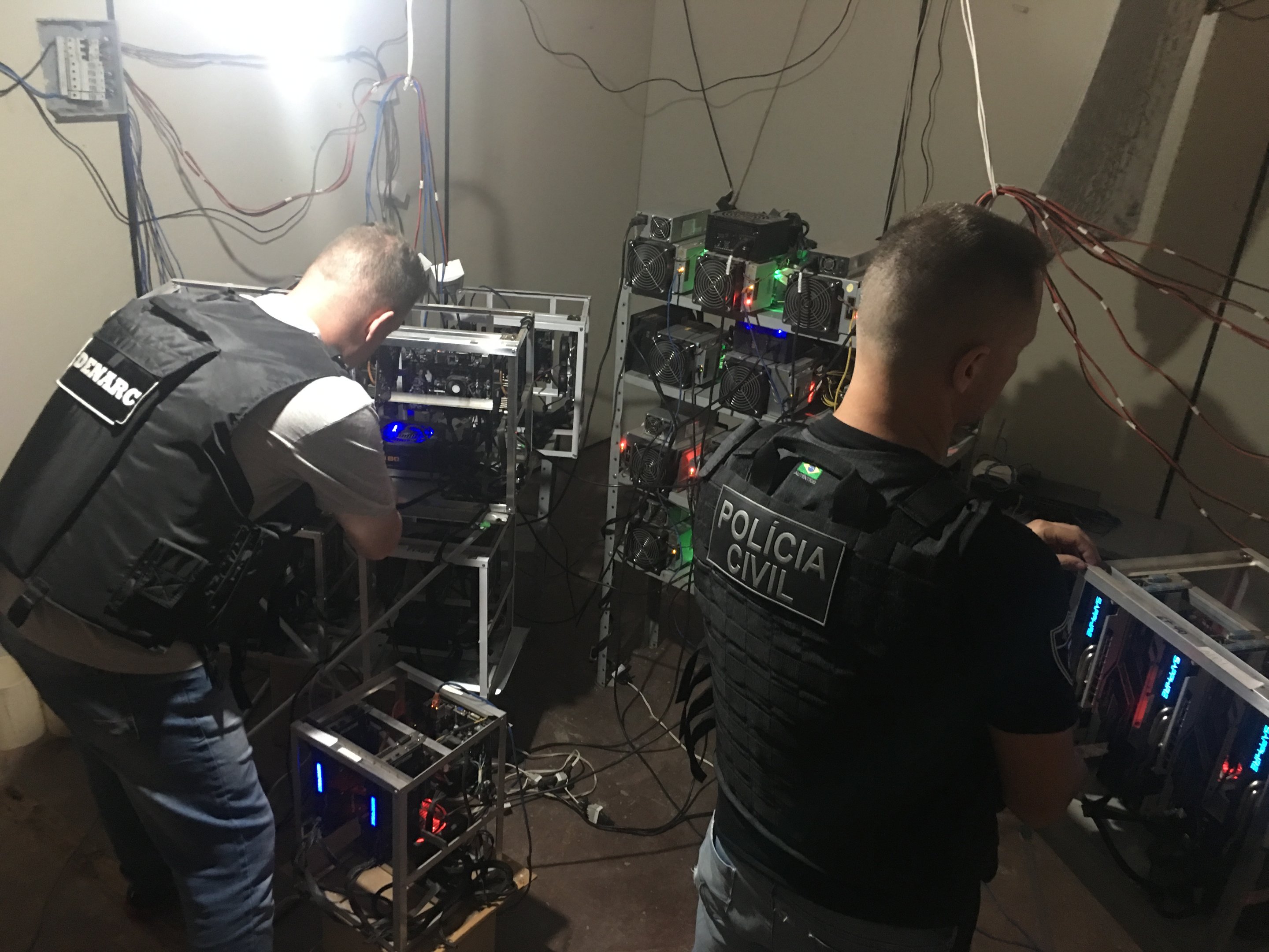 Polícia encontra laboratório clandestino em Porto Alegre e investiga  lavagem de dinheiro por meio de bitcoins | GZH