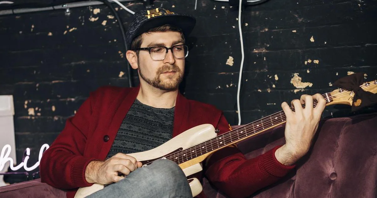 Charlie Rosen Conheça Charlie Rosen, o músico de 28 anos que toca 70 instrumentos | GZH