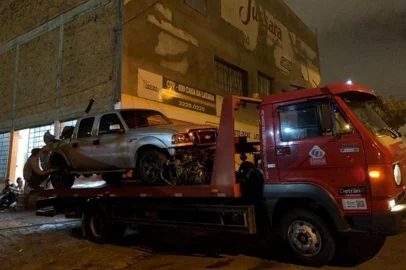 Uma nova investida da Polícia Civil contra Centros de Desmanches de Veículos (CDV) resultou no fechamento de mais três estabelecimentos em Caxias do Sul. Os locais são credenciados ao Detran, porém apresentavam irregularidades administrativas ou produtos de crimes.