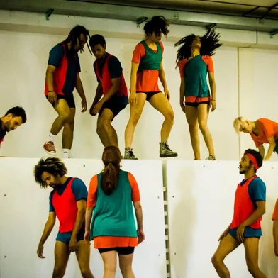 Espetáculo de dança Overseas será apresentação durante o MDBF 208