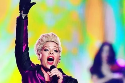 A cantora Pink