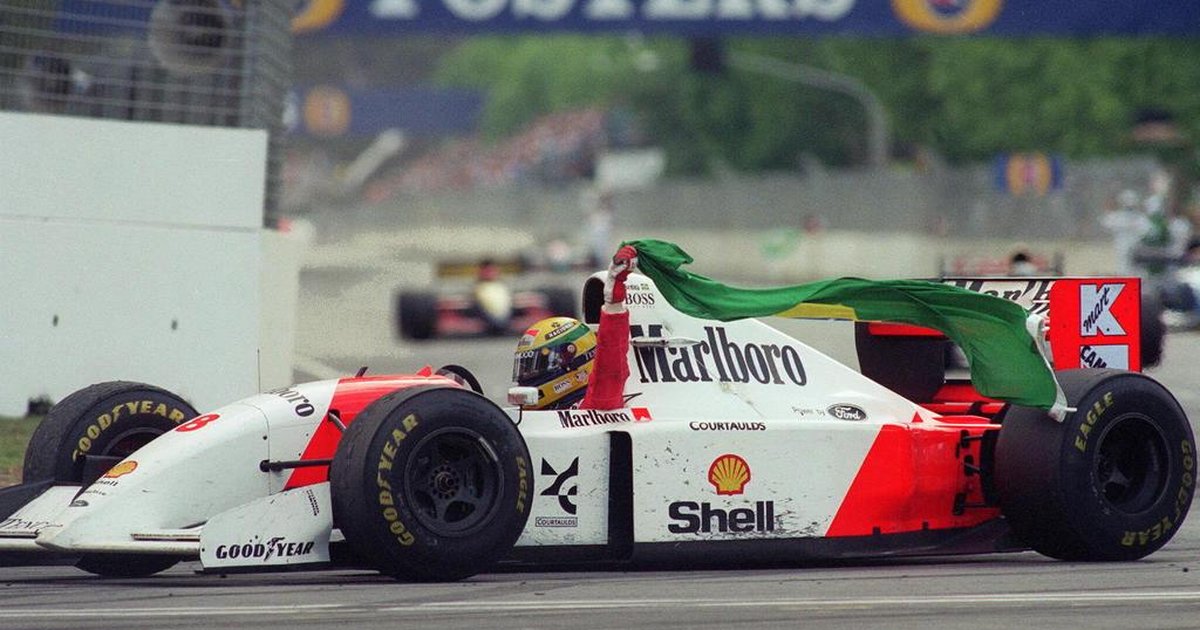 Tema da Vitória, capacete amarelo e bandeira do Brasil: três curiosidades  sobre Ayrton Senna | GZH