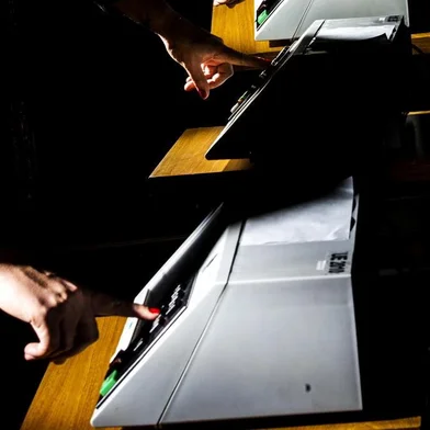 PORTO ALEGRE, RS, BRASIL, 02-10-2018: Simulação de voto em uma urna eletrônica no TRE-RS para as eleições 2018. (Foto: Mateus Bruxel / Agência RBS)