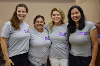 Da esquerda para a direita: as vereadores Denise Pessôa/PT, Gladis Frizzo/MDB, Paula Ioris/PSDB e Tatiane Frizzo/SD.