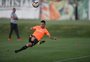 Zeca sofre lesão, fica fora do Gre-Nal e para por três semanas