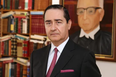 Presidente do TRF4, desembargador Thompson Flores