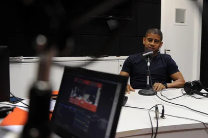  CAXIAS DO SUL, RS, BRASIL, 03/05/2-019 - Show dos esportes na Gaúcha Serra, programa 30, entrevista Taiberson, atacante do Axias. Apresentação de Eduardo Costa e Marcelo Rocha. (Marelo Casagrande/Agência RBS)