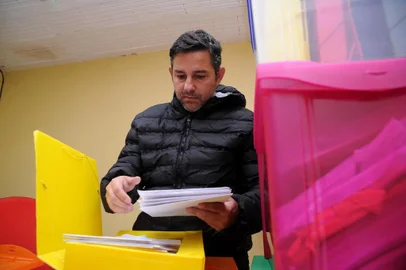  CAXIAS DO SUL, RS, BRASIL (10/05/2019)Ferro-velho Scalabrin é atuado, fechado e todo seu estoque recolhido para sucata. (Antonio Valiente/Agência RBS)