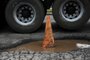  CAXIAS DO SUL, RS, BRASIL - 12/05/2019 - Moradores usam cone para chamar atenção para buraco na RS-122, na altura do km 60 (FOTO: ANSELMO CUNHA/AGENCIA RBS)