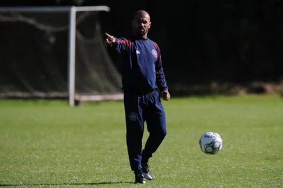  CAXIAS DO SUL, RS, BRASIL (03/05/2019)Treino do Ser Caxias no Estádio Centenário. Na foto, técnico Pingo. (Antonio Valiente/Agência RBS)