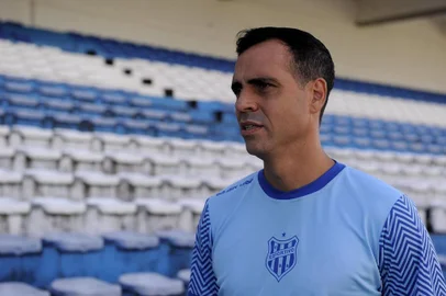BENTO GONÇALVES, RS, BRASIL, 19/04/2019 - Esportivo de Bento treina para fase mata-mata. NA FOTO: meia Athos. (Marcelo Casagrande/Agência RBS)