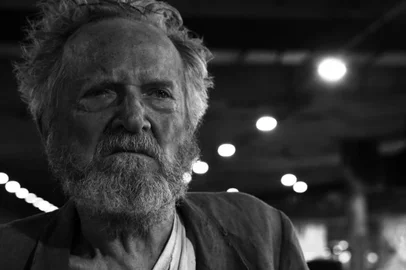 Jean-Claude Bernardet em Fome, filme de Cristiano Burlan