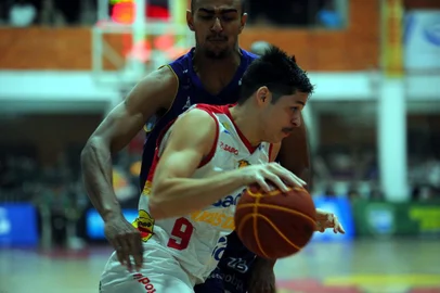  CAXIAS DO SUL, RS, BRASIL 23/04/2018Caxias Basquete x Mogi no ginásio do Vascão em Caxias do Sul.Jogo 4 das quartas de Final do NBB 10. (Felipe Nyland/Agência RBS)