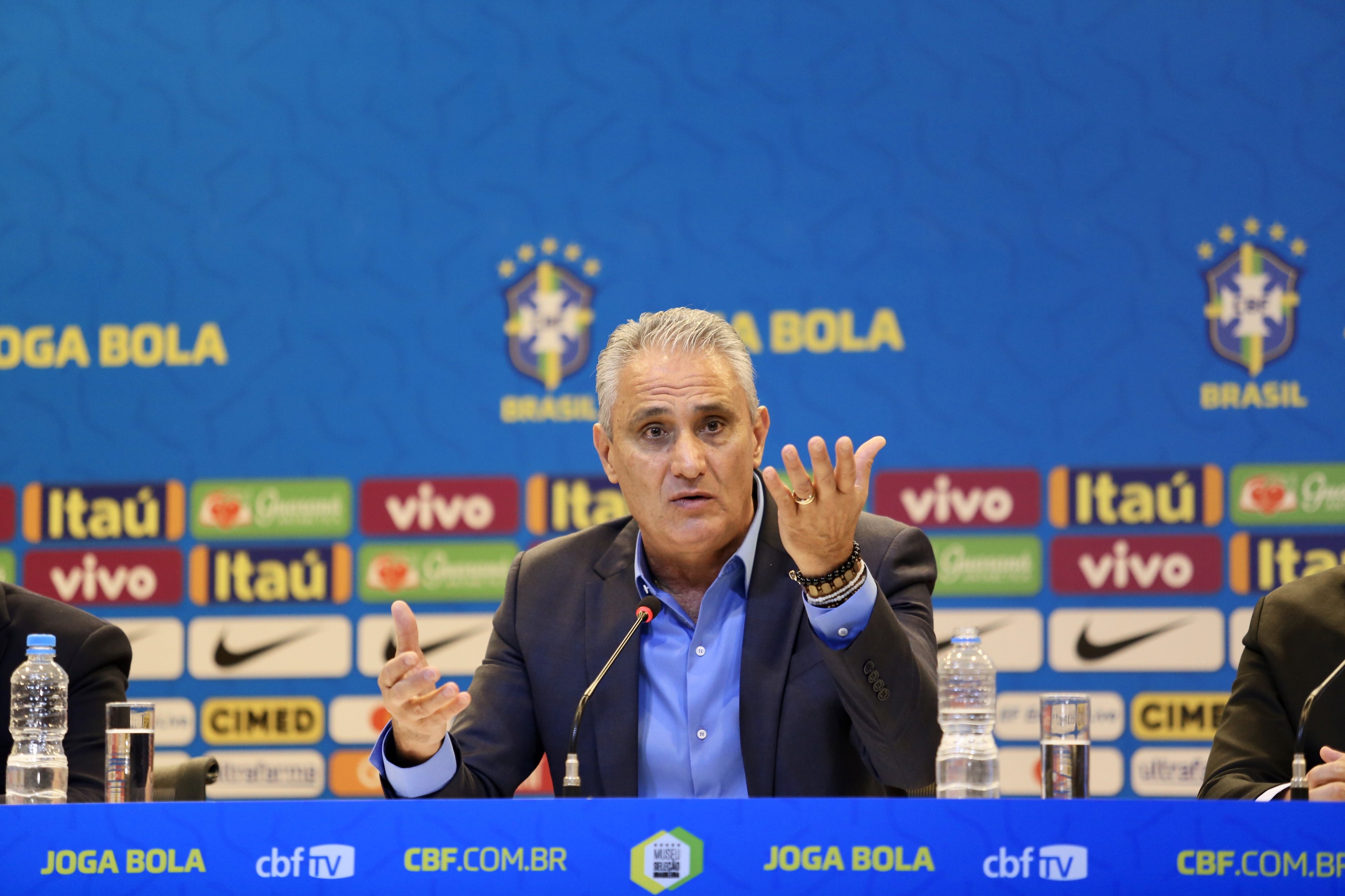 A dura vida de um treinador da Seleção Brasileira GZH