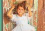 Aos três anos, filha de Deborah Secco estreia como modelo mirim
