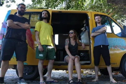 Banda Mamma Doo realiza turnê