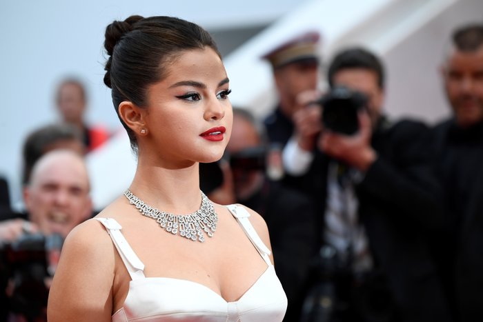Selena Gomez diz que decidiu abrir vida pessoal após boatos ficarem "fora de controle" | Donna