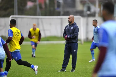  CAXIAS DO SUL, RS, BRASIL - 23/05/2019 - Treino da equipe do Caxias do Sul. Na foto: técnico Pingo (FOTO: ANSELMO CUNHA/AGENCIA RBS)Indexador:                                 