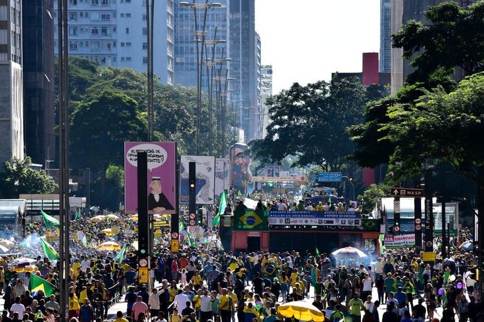 Na capital, o pÃºblico comeÃ§ou a se concentrar na Avenida Paulista no comeÃ§o da tarde