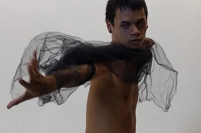 Vídeo Distâncias Digitais, criadao por um coletivo de artistas caxienses especialmente para o Human Connection Project