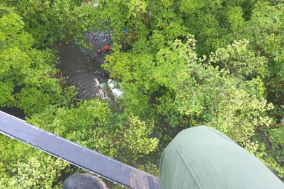 Destroços do avião do músico Gabriel Diniz em Estância/SE