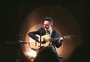 Jorge Drexler apresenta em Porto Alegre o espetáculo “Silente”, em formato voz e violão
