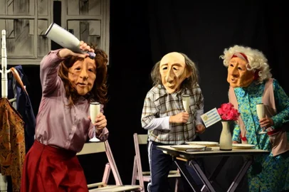 Espetáculo teatral agem Para Dois