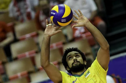  Levantador caxiense Fernando Kreling, atuando pela seleção brasileira adulta de vôlei masculino, na Liga das Nações. Estreia contra os Estados Unidos