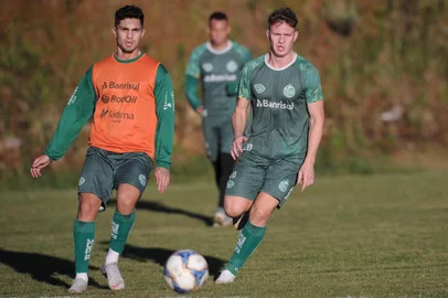  CAXIAS DO SUL, RS, BRASIL (05/06/2019)Último treino do Juventude antes de viajar para Tombos, MG. Na foto, volante Sananduva. (Antonio Valiente/Agência RBS)