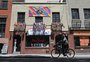 50 anos depois, polícia de NY se retrata sobre invasão do bar gay The Stonewall Inn