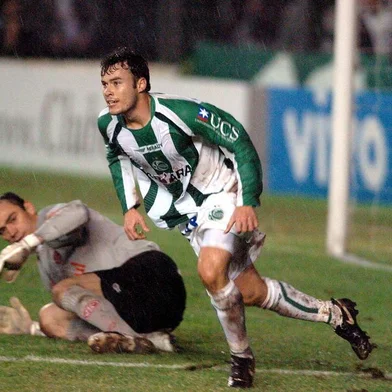 *** JuXInter - Juan ***Juventude x Internacional, jogo válido pela série A do Campeonato Brasileiro e realizado no estádio Alfredo Jaconi, Caxias do Sul. Na foto Renato (D) comemora o segundo gol do Juventude que alcança a marca de 500 gols em Campeonatos Brasileiros.