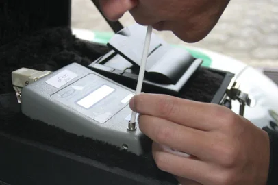 *** Lucio Sassi - bafômetro ***Lei seca (bafômetro) PM faz blitz para cumprir a lei.