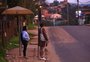 Passageiros relatam que paradas de ônibus viraram pontos de assalto em Porto Alegre