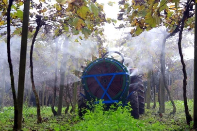  PORTO ALEGRE - RS - BR - 04.06.2019Aplicação de agrotóxicos em uma plantação de uvas.FOTÓGRAFO: TADEU VILANI AGÊNCIARBS EDITORIA CAMPO E LAVOURA