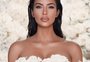 Kim Kardashian fala sobre sua psoríase e mostra truque para disfarçar manchas